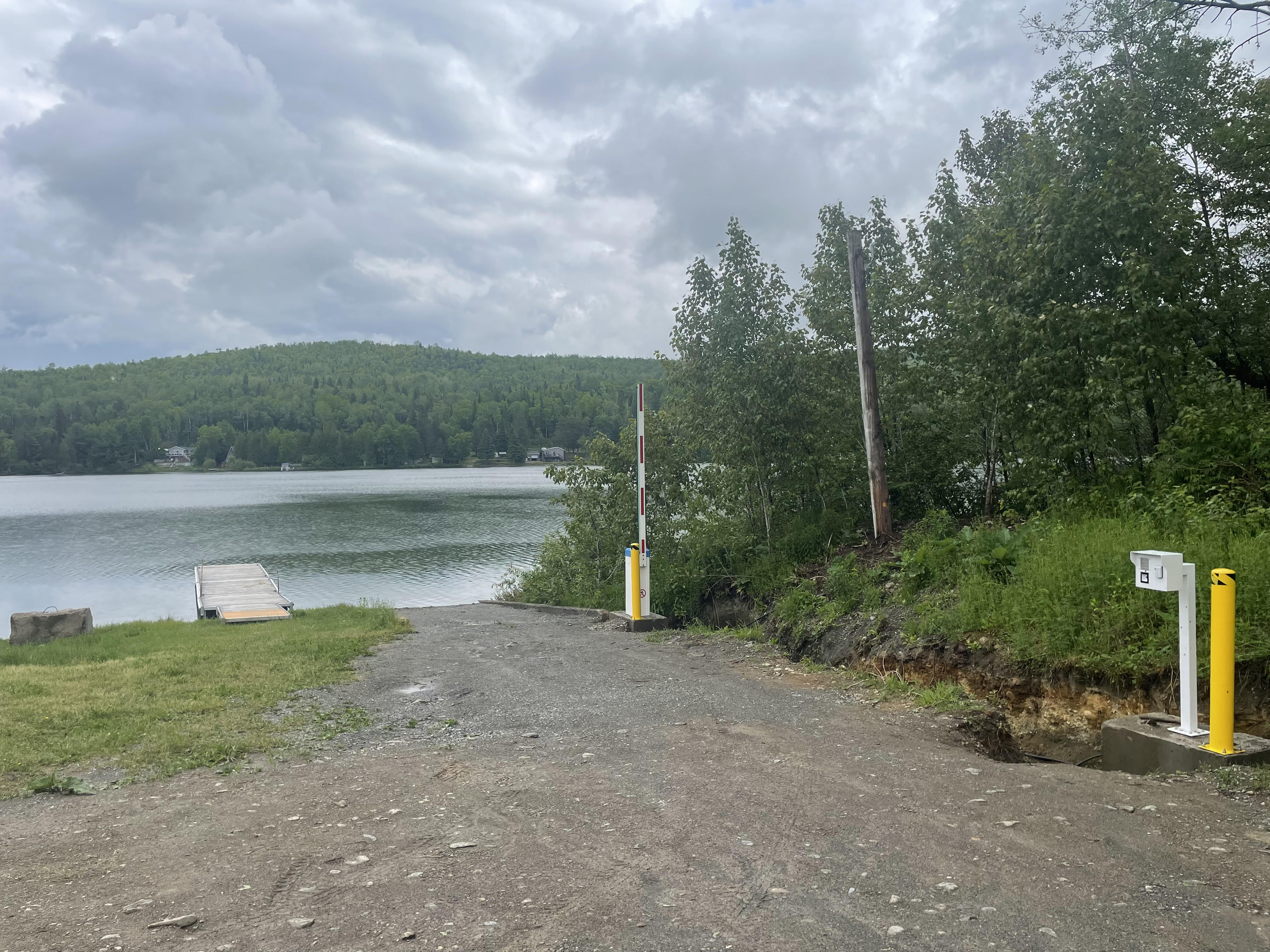 Lake Long protection at Municipal descent of Rivière Bleue